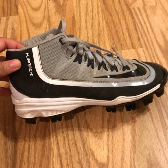 Nike Baseball Cleats - Picture 2 of 6